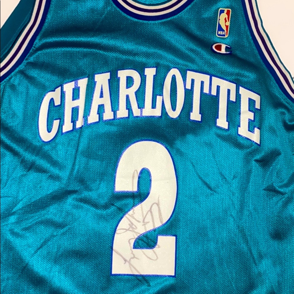 Rare 90s NBA Larry Johnson Autographed Jersey NWT - Picture 3 of 16